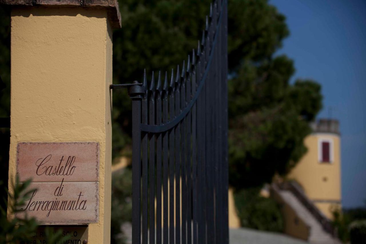 Castello Di Serragiumenta Firmo Exterior photo